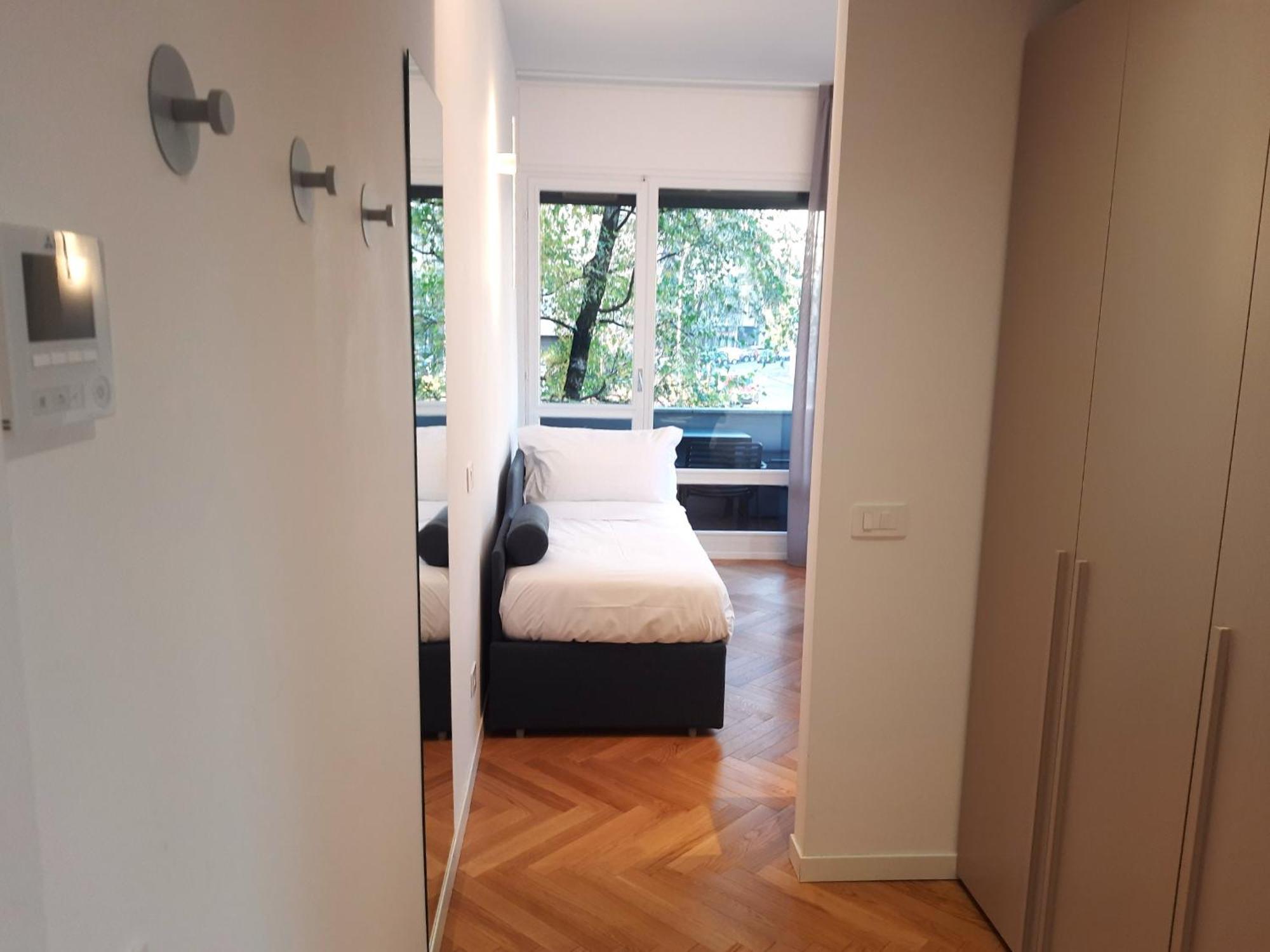 Mako Suites - Centro E Stazione Монца Екстер'єр фото
